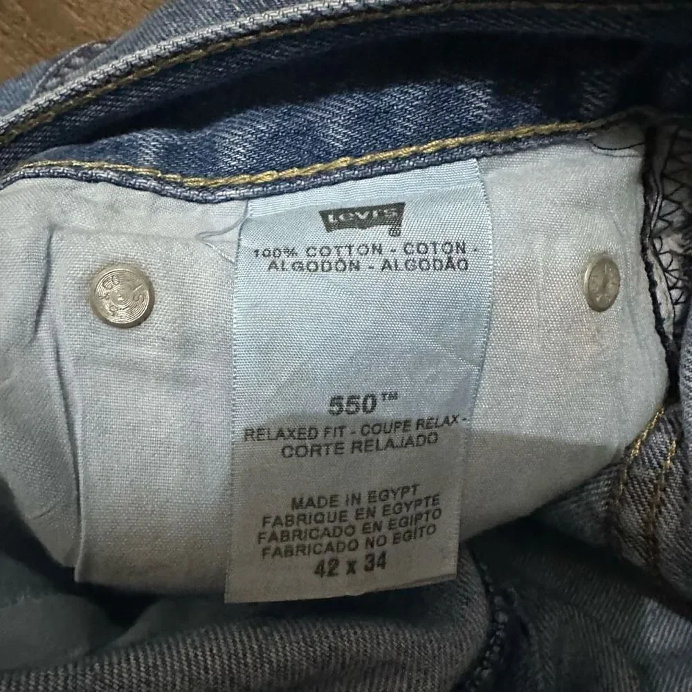 Levi's 550 Relaxed Fit Mens 40x34 Blue Jeans Light Wash Denim Great Condition